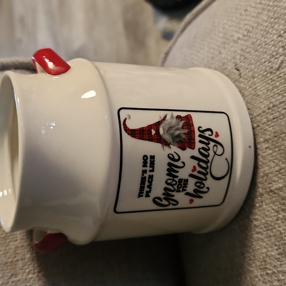 BNWT Holly Jolly Christmas Tree Farm Jar Candle- Gnome For Holidays